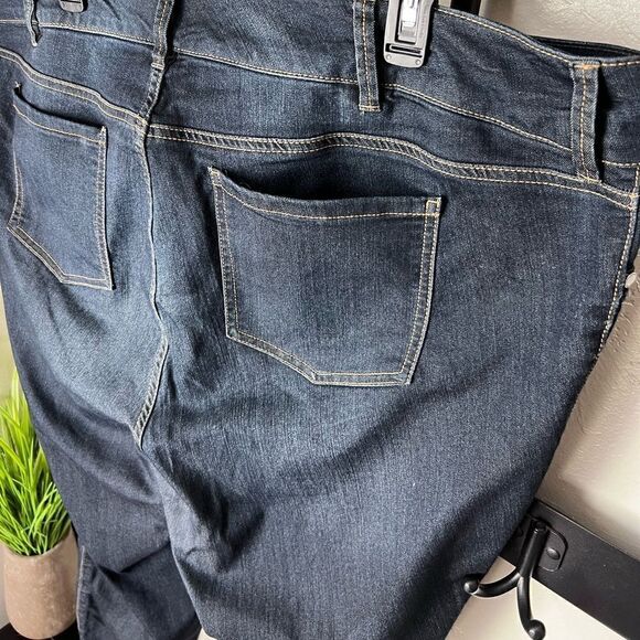 Torrid denim skinny jeans dark wash denim plus size 26 petite - Picture 4 of 12